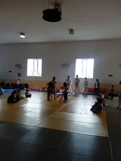 Спортна зала „Дружба“