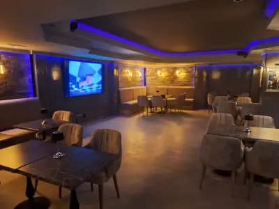 Bar Seven