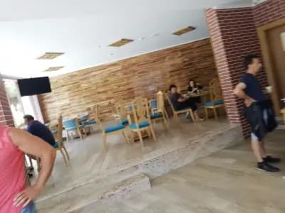Снекбар "Езерото"