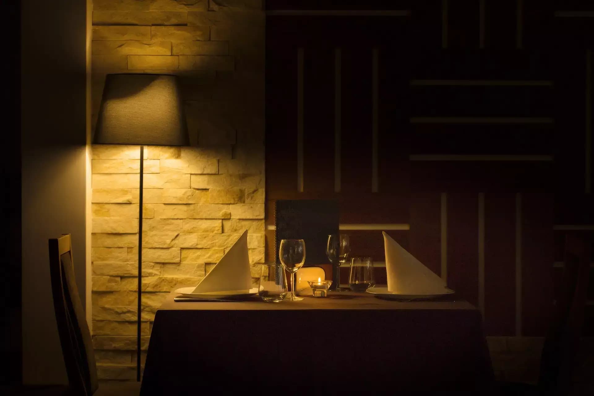 Restaurant Crypto Bar and Dinner