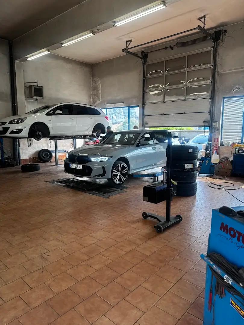 Автосервиз и Годишни технически прегледи на мотоциклети и автомобили Еплекс