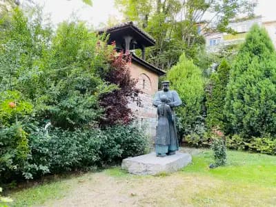 Храм „Свети Архангел Михаил“