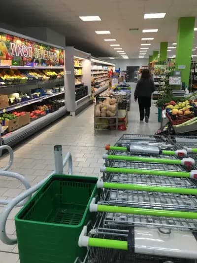Супермаркет Велека