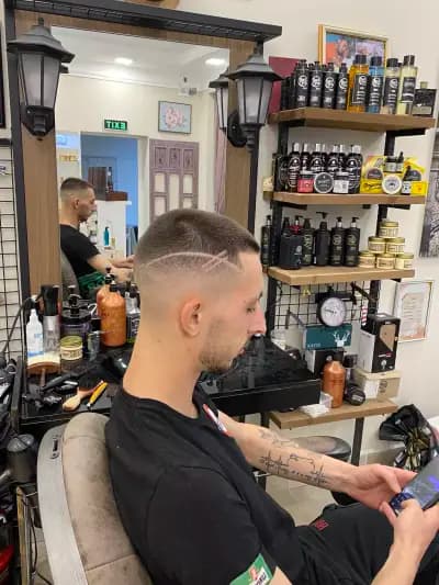 Dikarl Barbershop