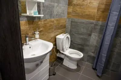 The White Horse Apartmens