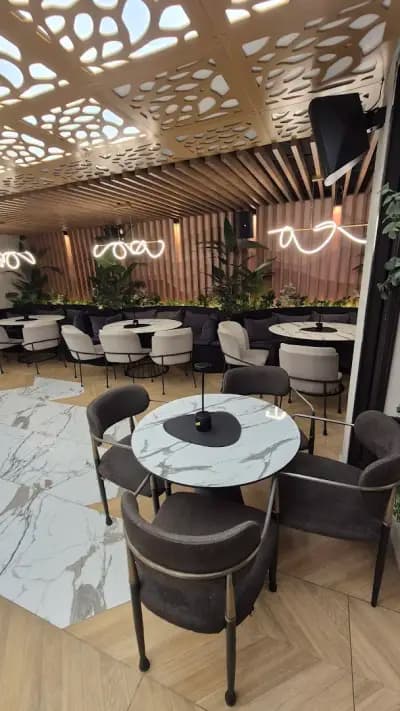 B53 Cocktail Bar & Dinner