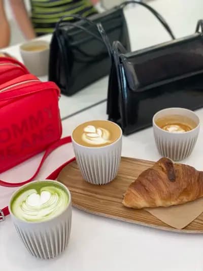 LATE Café & Roastery