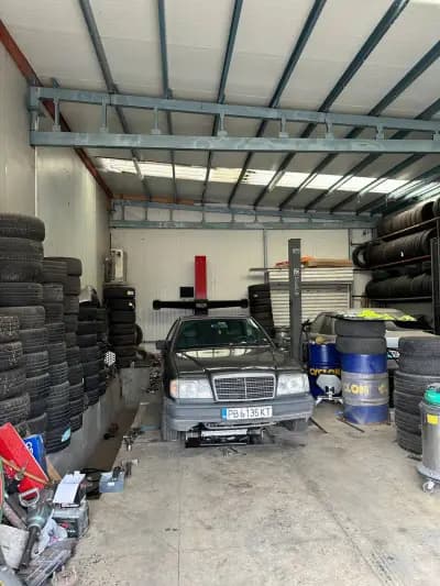 Автокомплекс ''Mиневски''