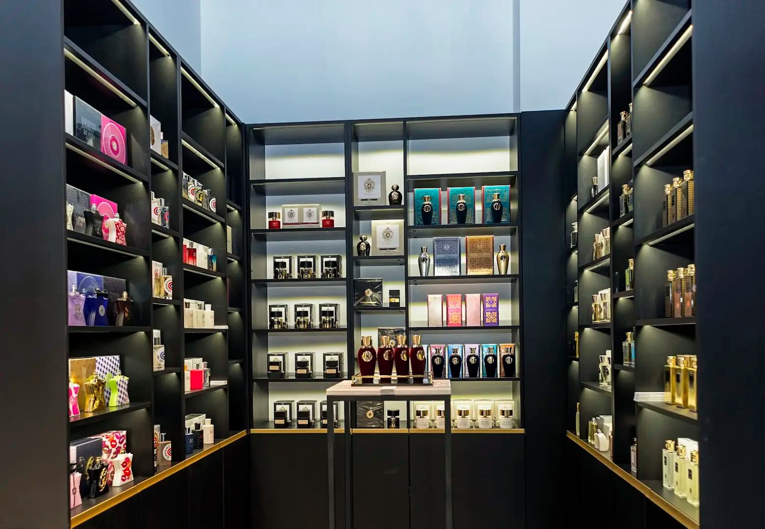 ELINOR.BG perfumery Business Park Sofia