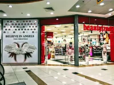 DOUGLAS 17 MALL OF SOFIA