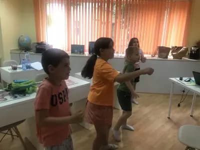 Езиков център YOPA Language School