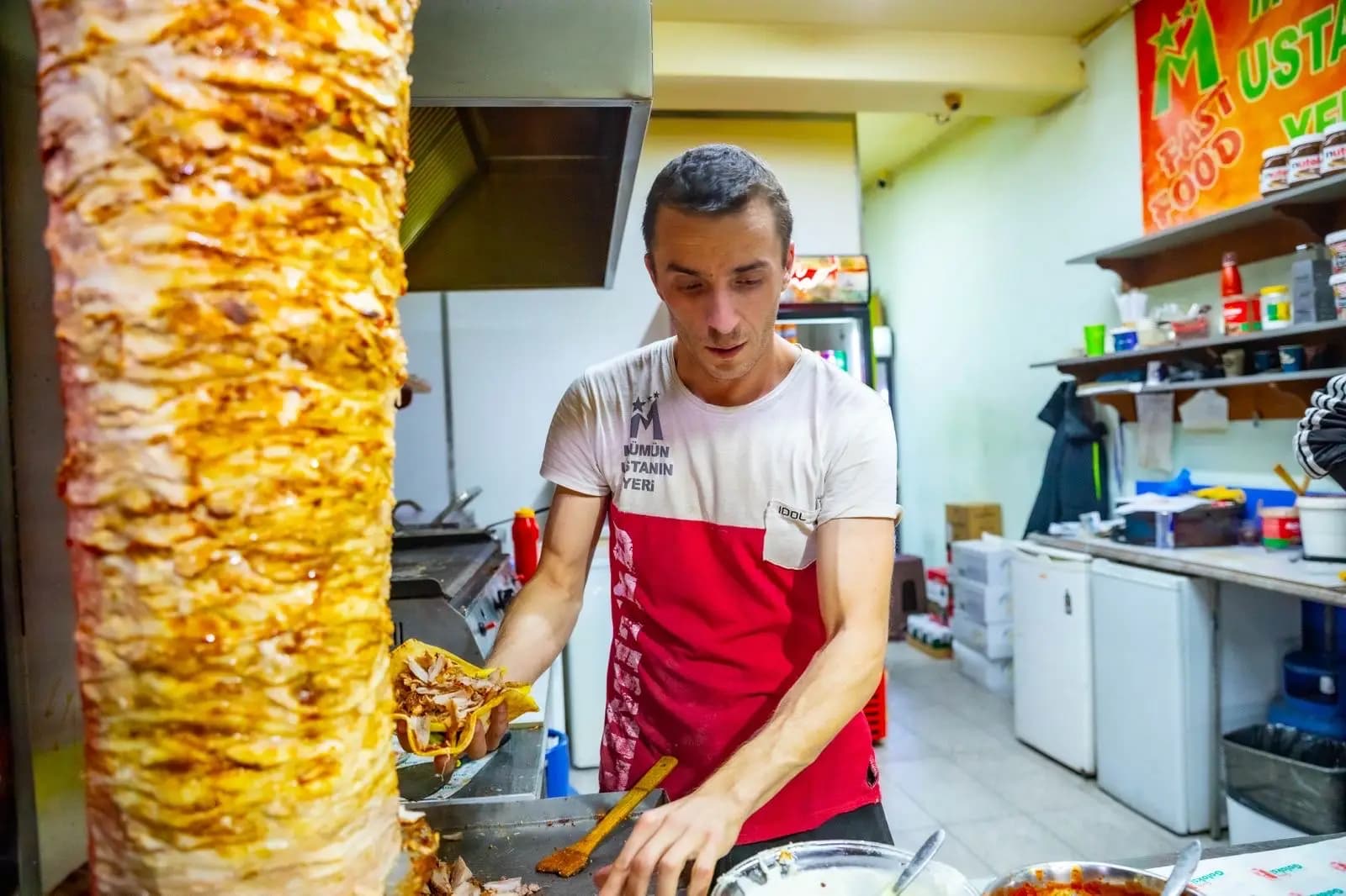 Fast Food MUMUN USTANIN YERI