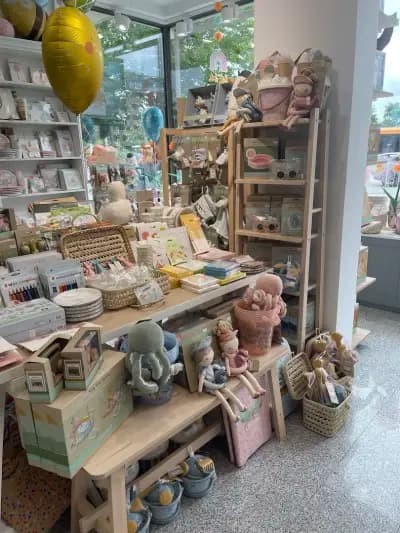 Toys &Party Boutique - украса за парти, балони с хелий и детски играчки