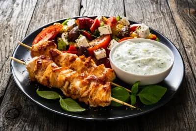 Mr.Gyros Гирос доставки, бургери, порции Гирос, салати. Доставка в цяла София.