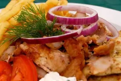 Mr.Gyros Гирос доставки, бургери, порции Гирос, салати. Доставка в цяла София.