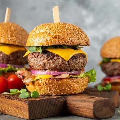 Mr.Gyros Гирос доставки, бургери, порции Гирос, салати. Доставка в цяла София.