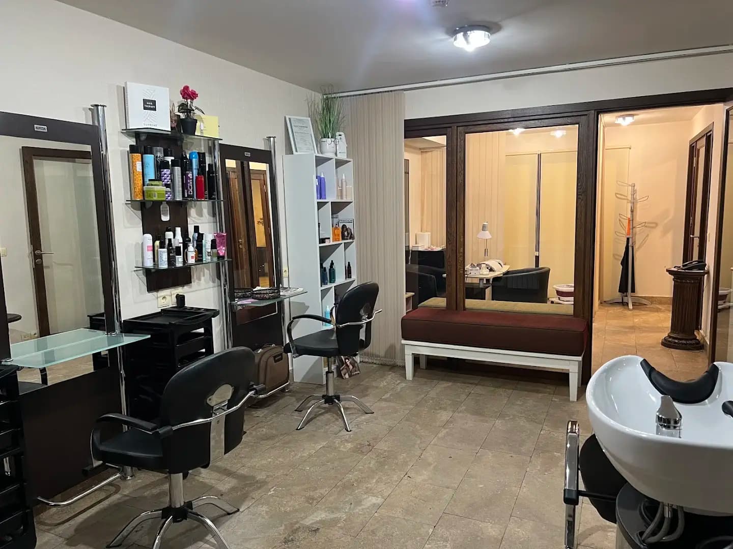 Hair Salon “Tomi Sakareva”