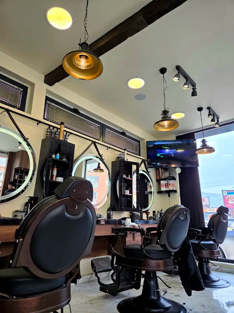 SuperBarber Vitosha І Бръснарница І Бръснар І Подстригване І Оформяне на брада и вежди