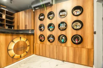 SuperBarber Vitosha І Бръснарница І Бръснар І Подстригване І Оформяне на брада и вежди