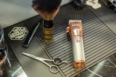 SuperBarber Vitosha І Бръснарница І Бръснар І Подстригване І Оформяне на брада и вежди