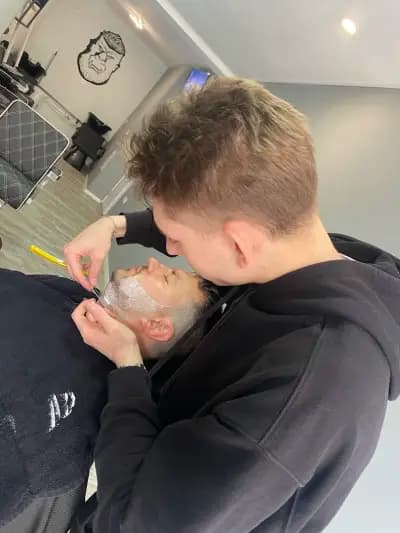 BARBERSHOP HUNTER