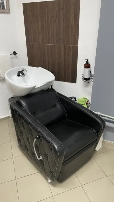 Old Chicago Barbershop and BODY LAB massage