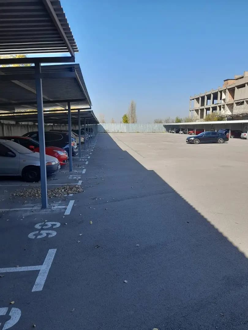 ParkingOne24 - Паркинг Летище София