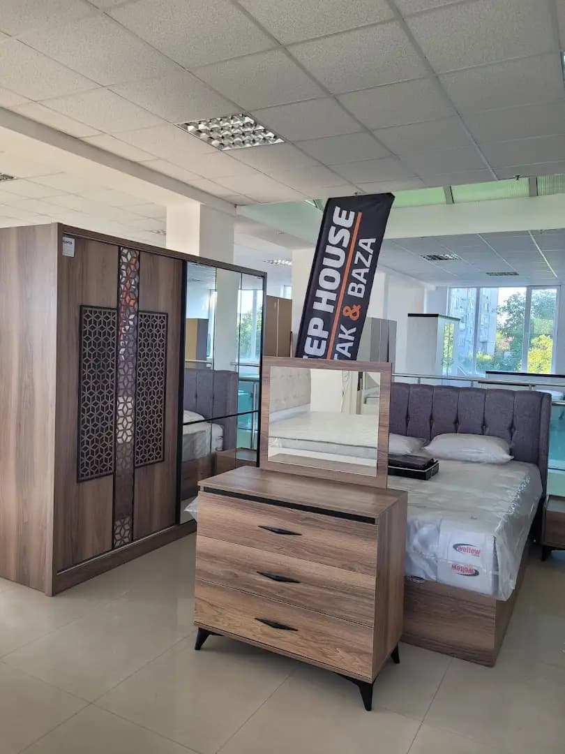 Smarta Mebeli (Furniture Showroom)