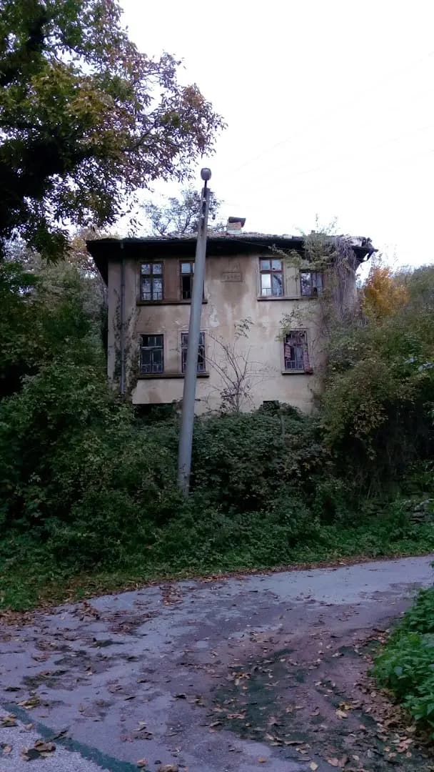 КЪЩА БРАТЧЕДИТЕ
