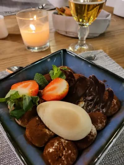 Mediterra Restaurant & Wine bar