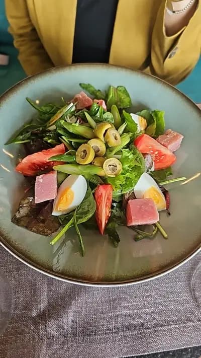 Mediterra Restaurant & Wine bar