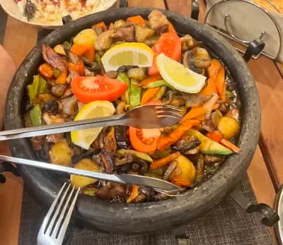 Витоха ресторант - градина / Vitoha restaurant - garden