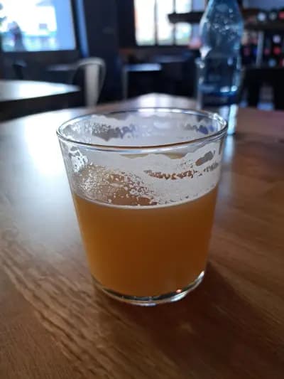 Lo/Hi Craft Space – Craft Beer & Indie Rock Bar