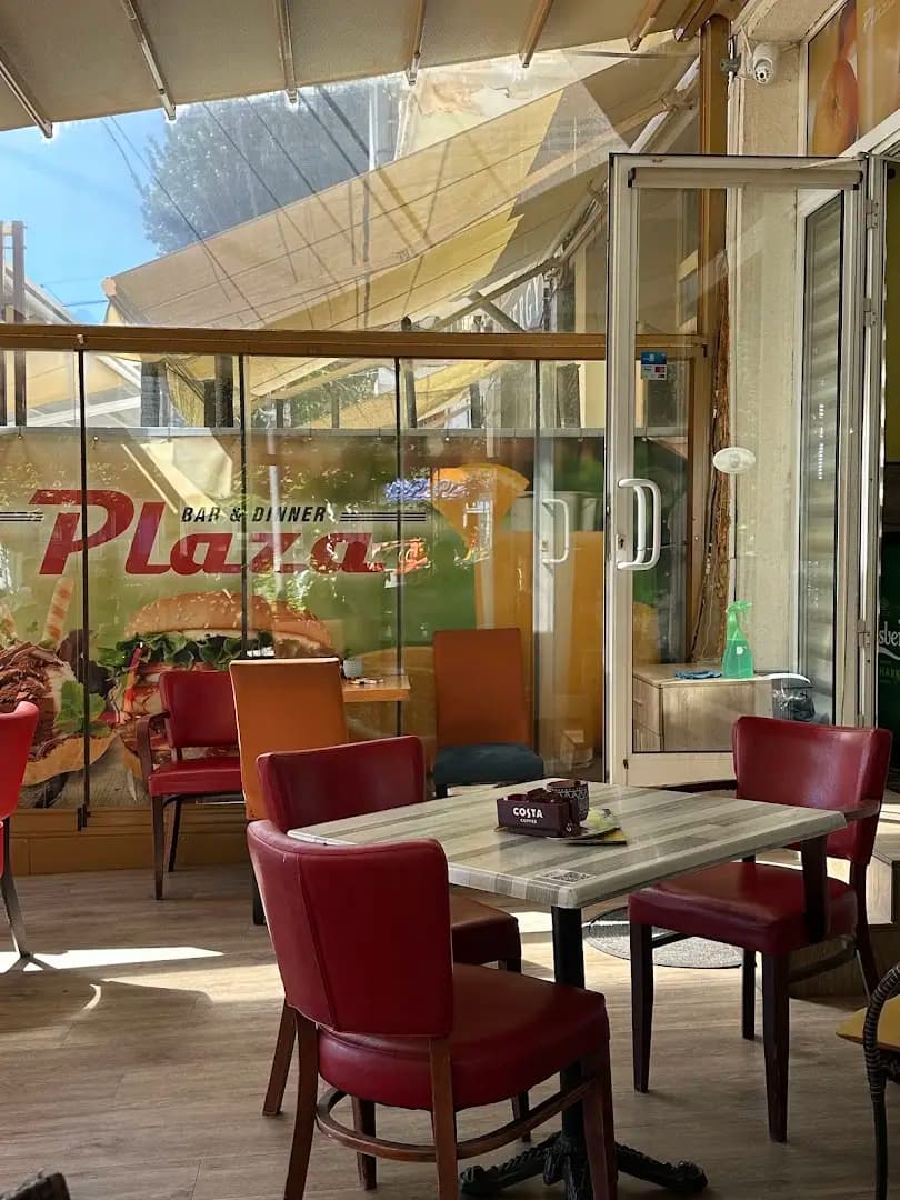 PLAZA Bar & Dinner Radomir