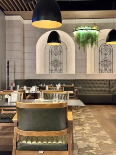 FLORA Bar&Grill