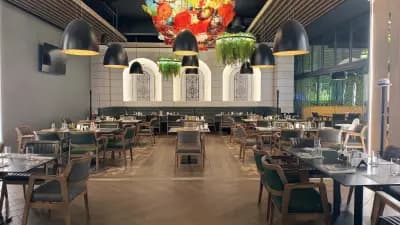 FLORA Bar&Grill