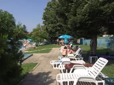 Клуб-басейн “Red beach” гр. Червен бряг