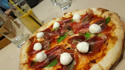 Enjoy Food & Drinks