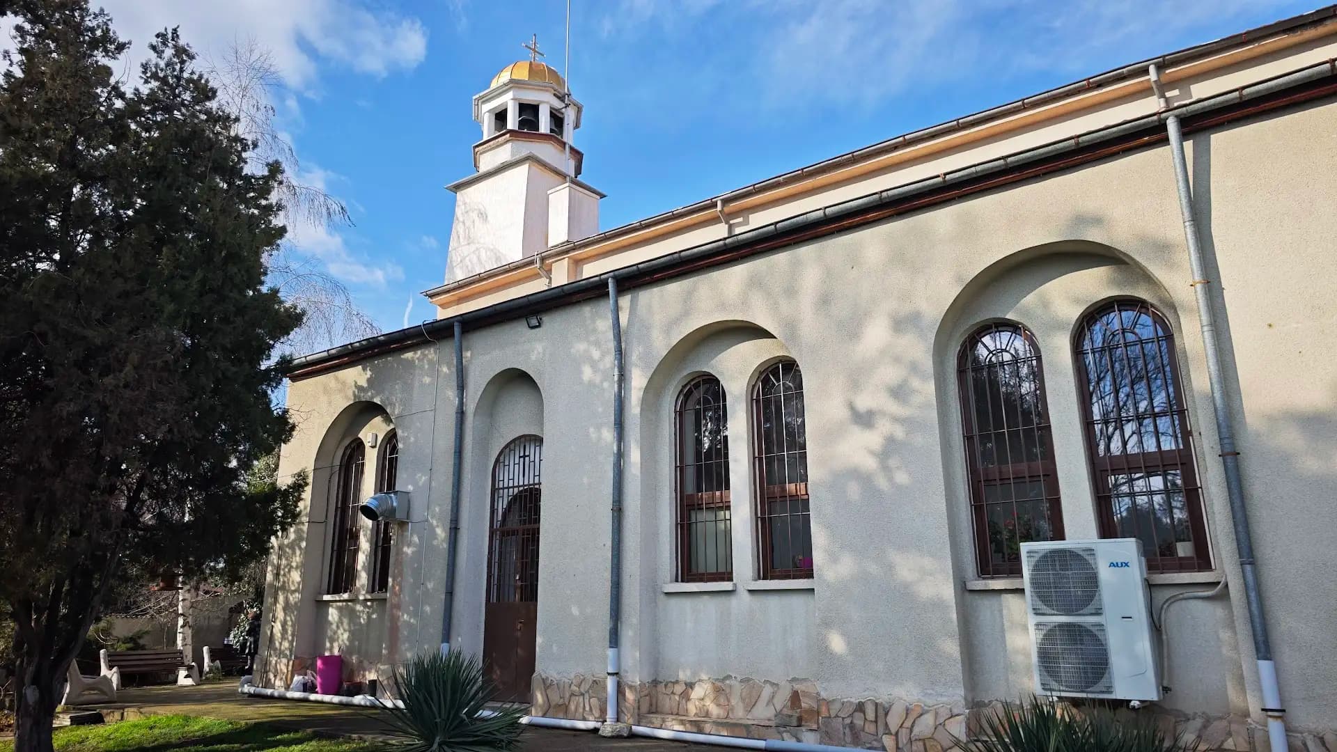 Храм „Успение на Пресвета Богородица“