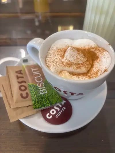 LUNA bar coffee lunch shisha & good mood