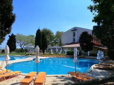 Aparthotel "Golden Amos"