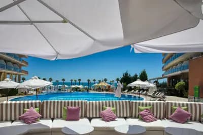 Sandy Bay Hotel ( Сенди Бей Хотел )