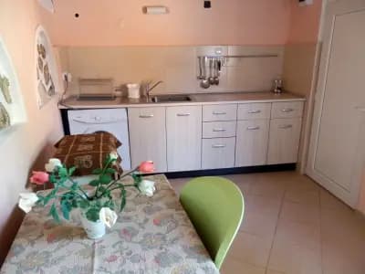 КЪЩА ЗА ГОСТИ ТОТИ