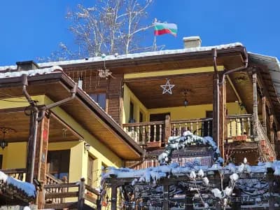 Емили Фемили Хаус