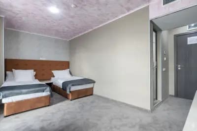 Hotel Boutique 5 - Free parking - Free breakfast - Free internet - EVSE