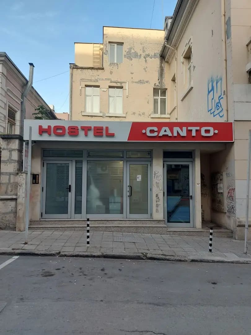 Hostel CANTO