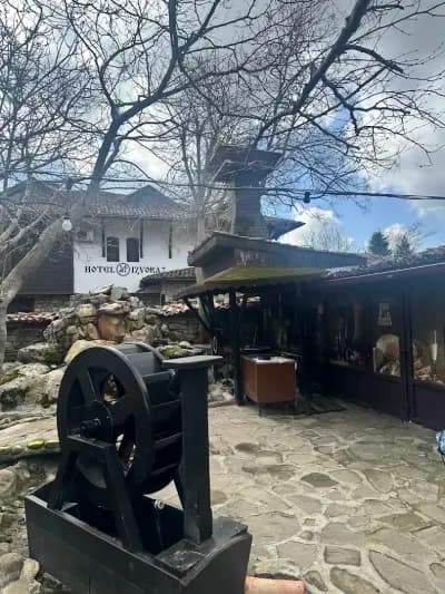 IZVORA COMPLEX, ARBANASI