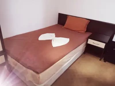 Riskyoff Hotel