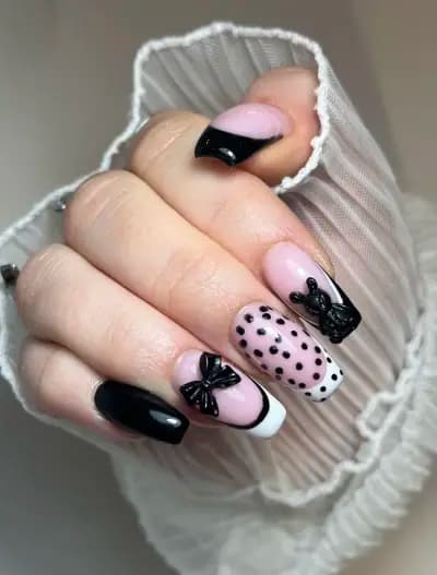 Bl_nails
