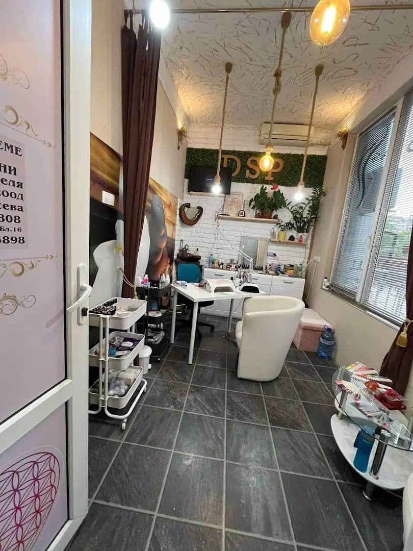 RS Nails & Beauty